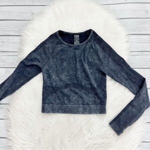 PINK Victoria’s Secret Seamless long sleeve crop top